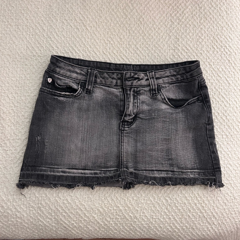 Y2K low waisted black denim mini skirt